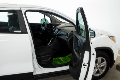 Продажа Chevrolet Trax I Рестайлинг 1.4 AT (140 л.с.) 2020 Белый в Автодом