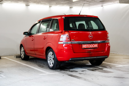 Продажа Opel Zafira B Рестайлинг 1.8 AMT (140 л.с.) 2008 Красный в Автодом
