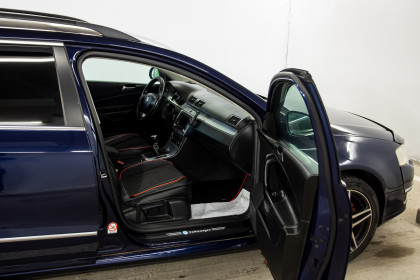 Продажа Volkswagen Passat B6 2.0 MT (170 л.с.) 2005 Синий в Автодом