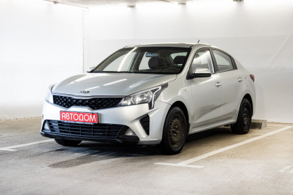 Продажа Kia Rio IV Рестайлинг 1.4 MT (100 л.с.) 2021 Белый в Автодом