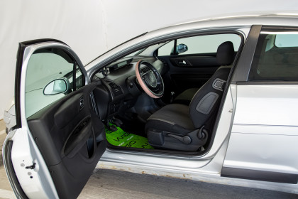 Продажа Citroen C4 I Рестайлинг 1.6 MT (120 л.с.) 2010 Серебристый в Автодом