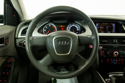 Продажа Audi A4 IV (B8) 2.0 MT (143 л.с.) 2009 Серый в Автодом