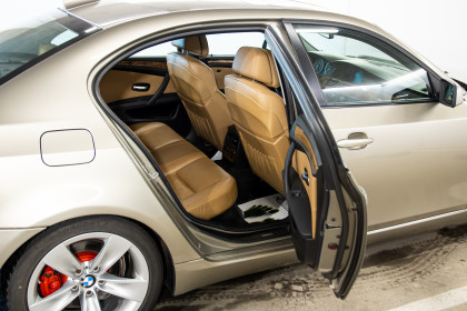 Продажа BMW 5 серии V (E60/E61) Рестайлинг 528i 3.0 AT (230 л.с.) 2008 Серый в Автодом