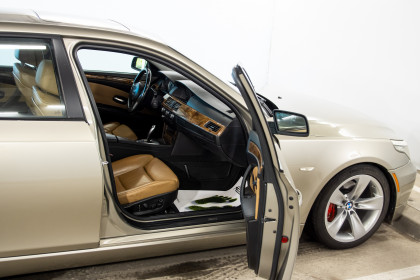Продажа BMW 5 серии V (E60/E61) Рестайлинг 528i 3.0 AT (230 л.с.) 2008 Серый в Автодом