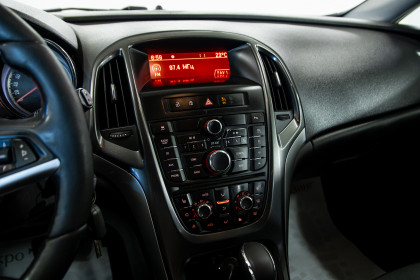 Продажа Opel Astra J Рестайлинг 1.4 AT (140 л.с.) 2013 Синий в Автодом