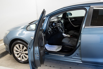Продажа Opel Astra J Рестайлинг 1.4 AT (140 л.с.) 2013 Синий в Автодом