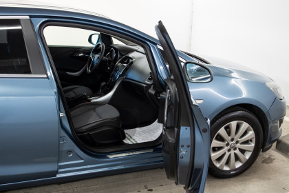 Продажа Opel Astra J Рестайлинг 1.4 AT (140 л.с.) 2013 Синий в Автодом