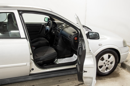 Продажа Opel Astra G 2.2 MT (125 л.с.) 2003 Серебристый в Автодом