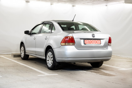 Продажа Volkswagen Polo V 1.6 MT (105 л.с.) 2013 Серебристый в Автодом
