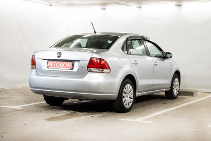 Продажа Volkswagen Polo V 1.6 MT (105 л.с.) 2013 Серебристый в Автодом
