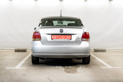 Продажа Volkswagen Polo V 1.6 MT (105 л.с.) 2013 Серебристый в Автодом