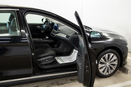 Продажа Hongqi E-QM5 I 56 kWh 0.0 AT (136 л.с.) 2025 Черный в Автодом