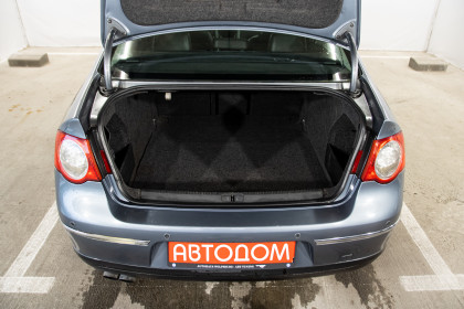 Продажа Volkswagen Passat B6 2.0 AT (163 л.с.) 2007 Серый в Автодом