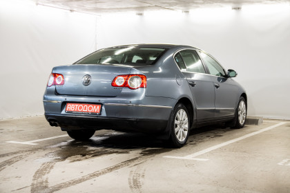 Продажа Volkswagen Passat B6 2.0 AT (163 л.с.) 2007 Серый в Автодом