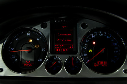 Продажа Volkswagen Passat B6 2.0 AT (163 л.с.) 2007 Серый в Автодом