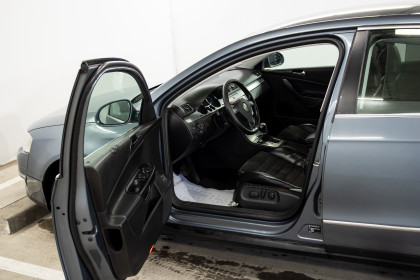 Продажа Volkswagen Passat B6 2.0 AT (163 л.с.) 2007 Серый в Автодом