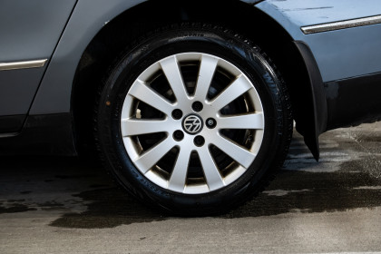 Продажа Volkswagen Passat B6 2.0 AT (163 л.с.) 2007 Серый в Автодом