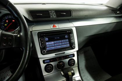 Продажа Volkswagen Passat B6 2.0 AT (163 л.с.) 2007 Серый в Автодом