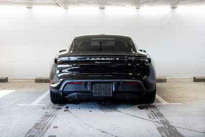 Продажа Porsche Taycan I 4S 0.0 AT (571 л.с.) 2021 Черный в Автодом