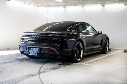 Продажа Porsche Taycan I 4S 0.0 AT (571 л.с.) 2021 Черный в Автодом