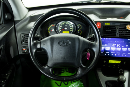Продажа Hyundai Tucson I 2.0 MT (141 л.с.) 2007 Серый в Автодом