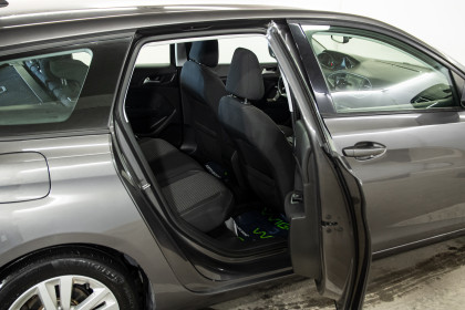 Продажа Peugeot 308 II Рестайлинг 1.5 AT (131 л.с.) 2019 Серый в Автодом