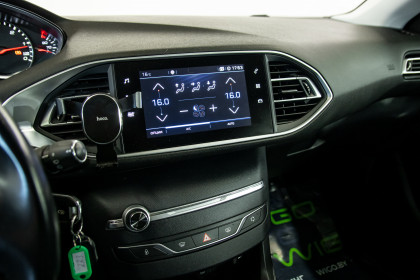 Продажа Peugeot 308 II Рестайлинг 1.5 AT (131 л.с.) 2019 Серый в Автодом