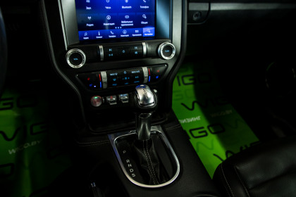 Продажа Ford Mustang VI Рестайлинг 2.3 AT (330 л.с.) 2020 Оранжевый в Автодом