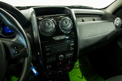 Продажа Renault Duster I Рестайлинг 2.0 MT (143 л.с.) 2016 Зеленый в Автодом