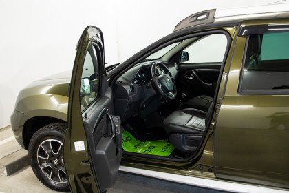 Продажа Renault Duster I Рестайлинг 2.0 MT (143 л.с.) 2016 Зеленый в Автодом