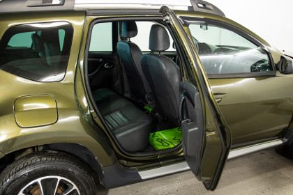 Продажа Renault Duster I Рестайлинг 2.0 MT (143 л.с.) 2016 Зеленый в Автодом