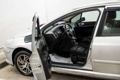 Продажа Peugeot 307 I Рестайлинг 1.6 AT (109 л.с.) 2007 Серебристый в Автодом