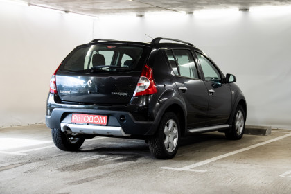 Продажа Renault Sandero I 1.6 MT (84 л.с.) 2012 Черный в Автодом