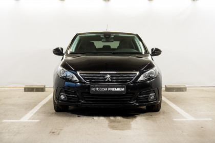 Продажа Peugeot 308 II Рестайлинг 1.2 AT (130 л.с.) 2021 Черный в Автодом