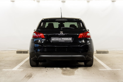 Продажа Peugeot 308 II Рестайлинг 1.2 AT (130 л.с.) 2021 Черный в Автодом