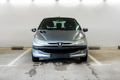 Продажа Peugeot 206 I 1.4 MT (68 л.с.) 2002 Серый в Автодом