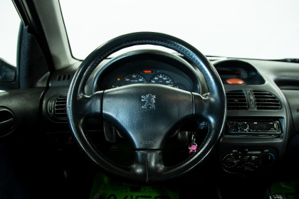 Продажа Peugeot 206 I 1.4 MT (68 л.с.) 2002 Серый в Автодом