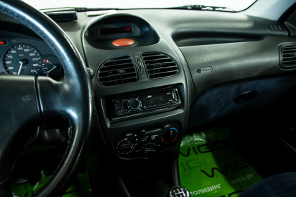 Продажа Peugeot 206 I 1.4 MT (68 л.с.) 2002 Серый в Автодом