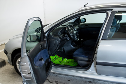 Продажа Peugeot 206 I 1.4 MT (68 л.с.) 2002 Серый в Автодом