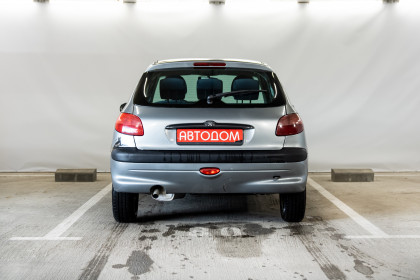 Продажа Peugeot 206 I 1.4 MT (68 л.с.) 2002 Серый в Автодом