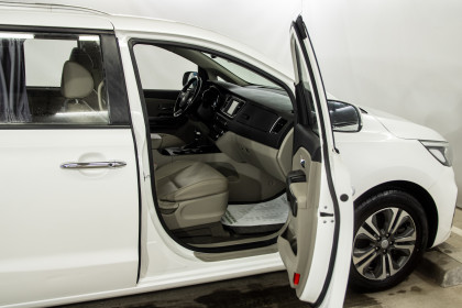 Продажа Kia Carnival III 2.2 AT (202 л.с.) 2019 Белый в Автодом