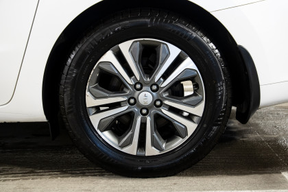 Продажа Kia Carnival III 2.2 AT (202 л.с.) 2019 Белый в Автодом