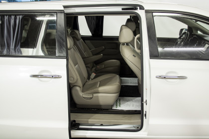 Продажа Kia Carnival III 2.2 AT (202 л.с.) 2019 Белый в Автодом