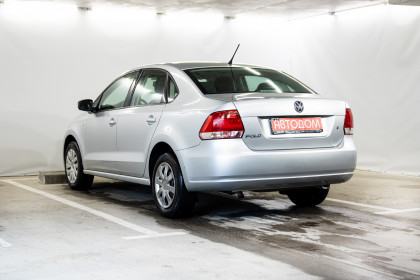 Продажа Volkswagen Polo V 1.6 MT (105 л.с.) 2013 Серебристый в Автодом