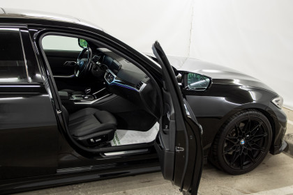 Продажа BMW 3 серии VII (G2x) 330i 2.0 AT (258 л.с.) 2019 Черный в Автодом