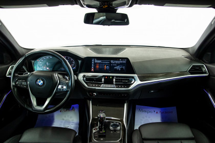 Продажа BMW 3 серии VII (G2x) 330i 2.0 AT (258 л.с.) 2019 Черный в Автодом