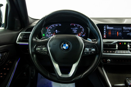 Продажа BMW 3 серии VII (G2x) 330i 2.0 AT (258 л.с.) 2019 Черный в Автодом