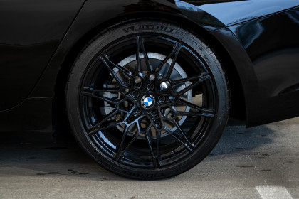 Продажа BMW 3 серии VII (G2x) 330i 2.0 AT (258 л.с.) 2019 Черный в Автодом