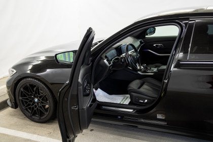 Продажа BMW 3 серии VII (G2x) 330i 2.0 AT (258 л.с.) 2019 Черный в Автодом