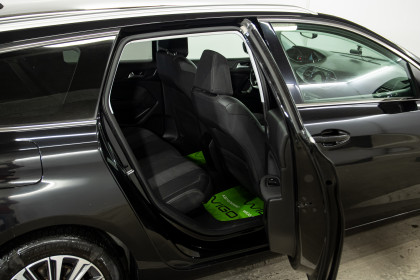 Продажа Peugeot 308 II Рестайлинг 1.2 AT (130 л.с.) 2021 Черный в Автодом